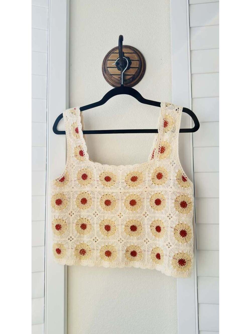 Rebellion Again Crochet Floral Sunburst Tank Top - Size M